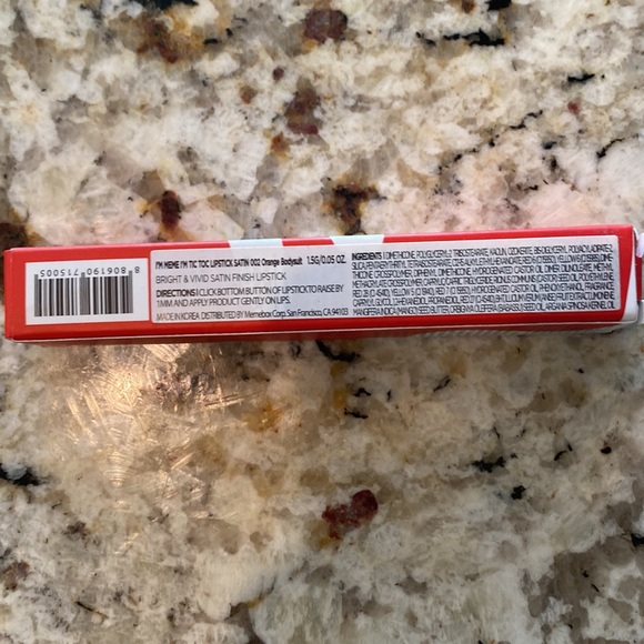 im tic toc lipstick. - Picture 2 of 3